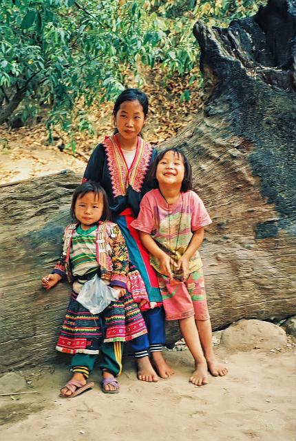 hilltribegirls.tif - Karen Tribal Children, Thailand Hills
