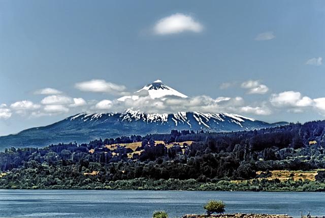 volcan1.tif - Vulcan, Chile